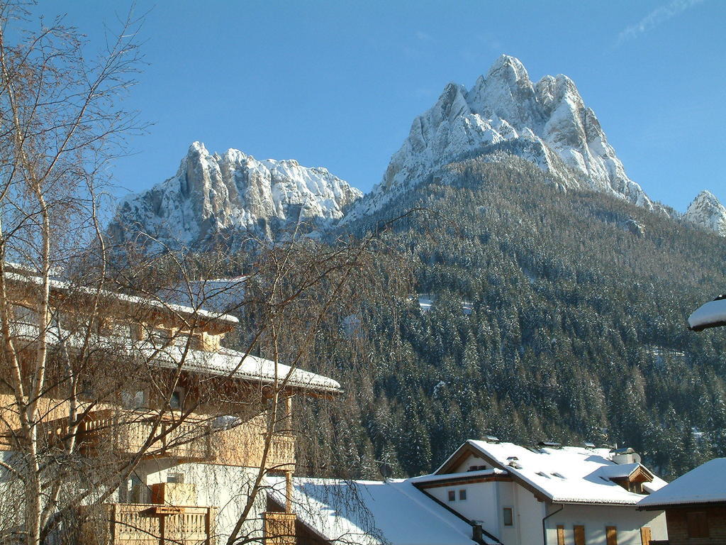 Casa Elisa Apartment Pozza di Fassa Luaran gambar